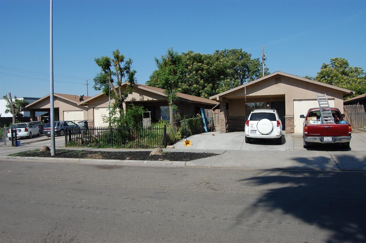 2054 4th, Fresno, CA 93702