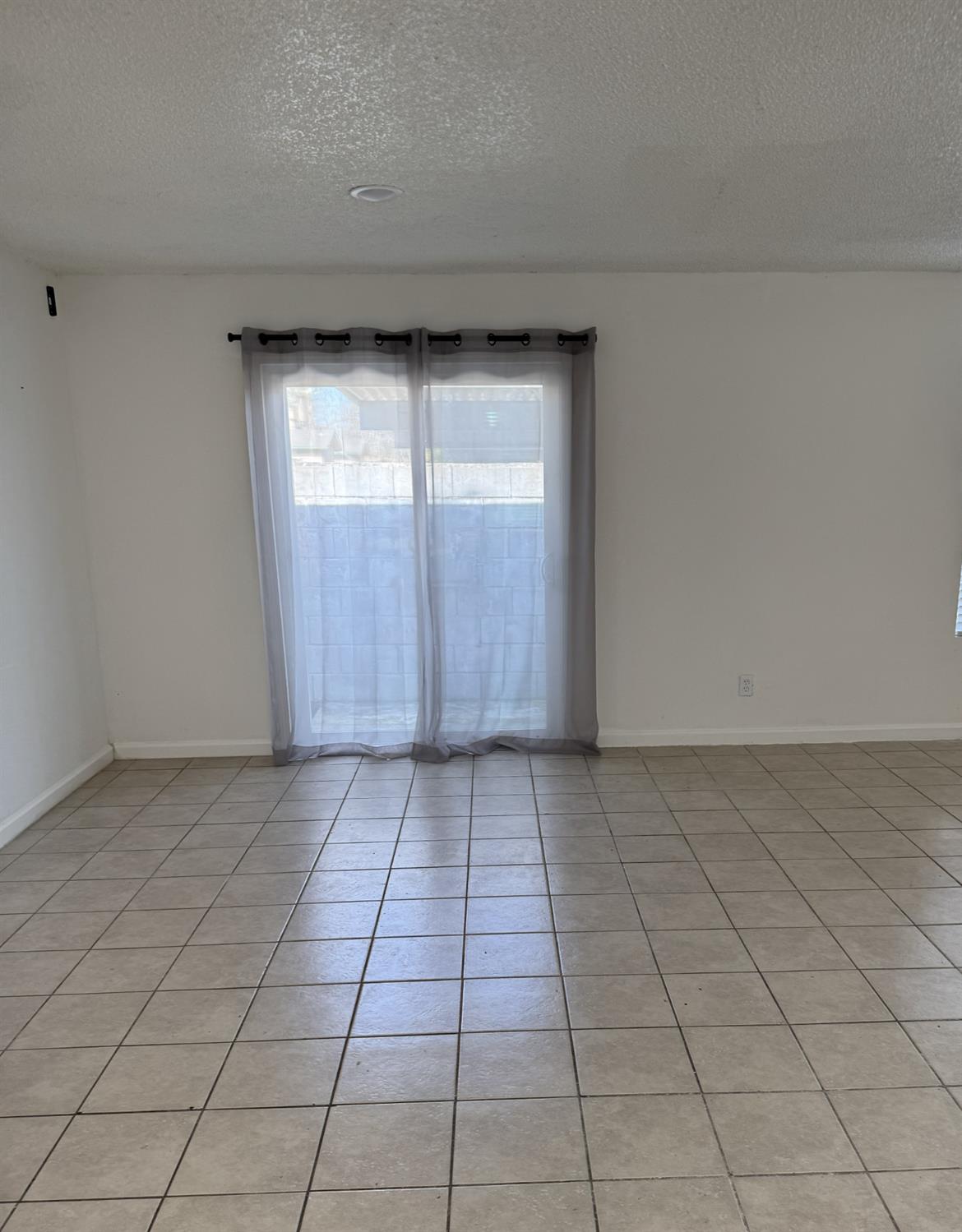 2054 4th, Fresno, CA 93702