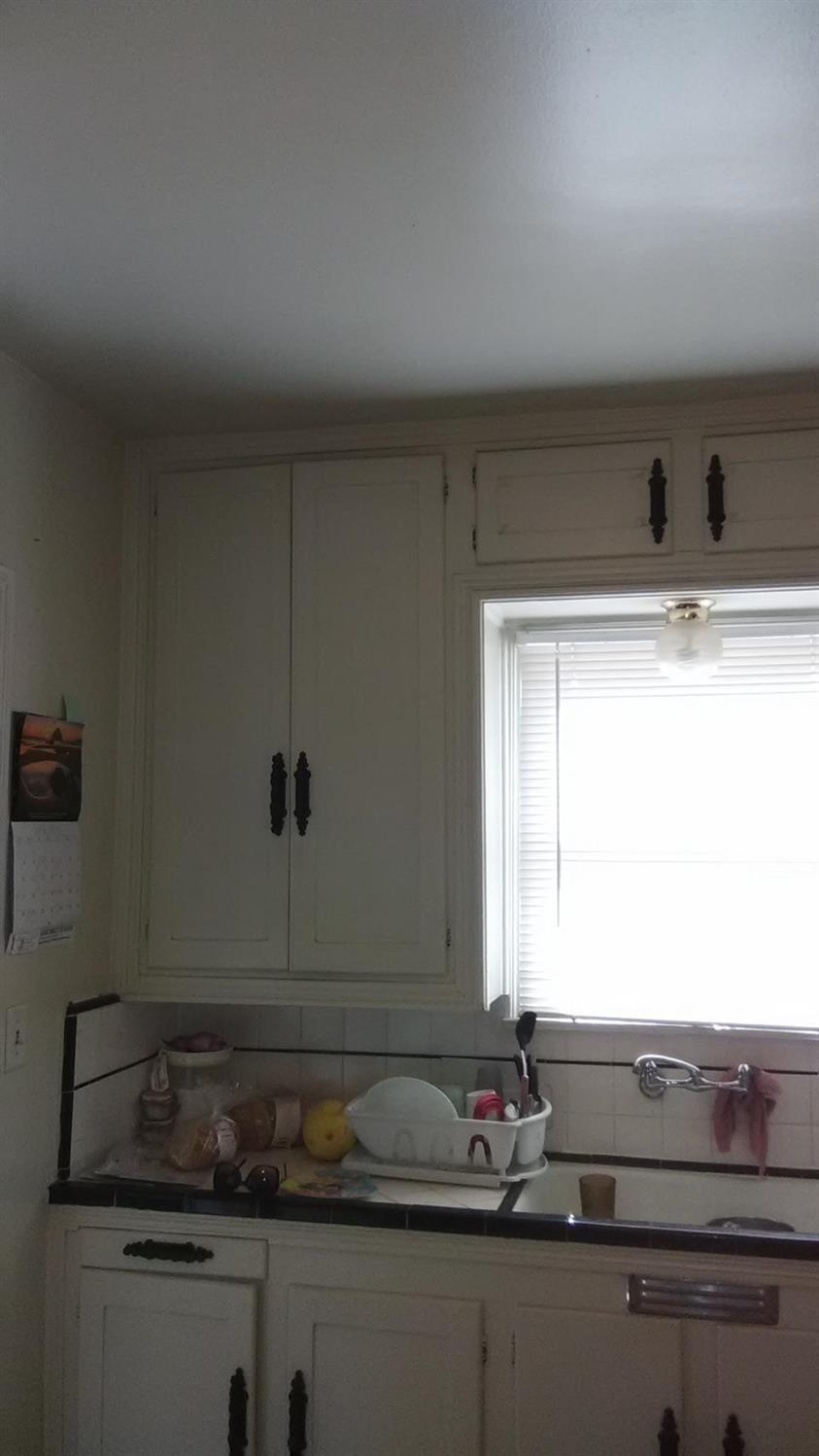 712 W Hammond Ave, Fresno, CA 93728