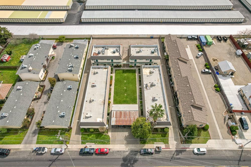 1228 Jefferson Ave, Clovis, CA 93612