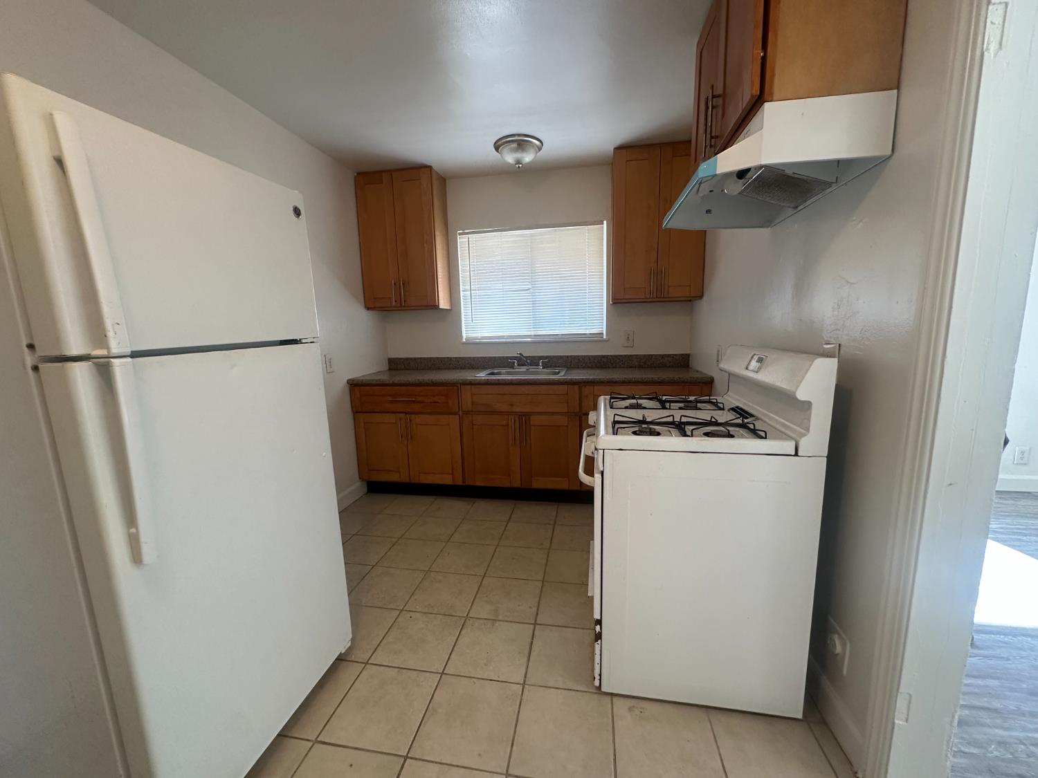 422 N Glenn Ave, Fresno, CA 93701