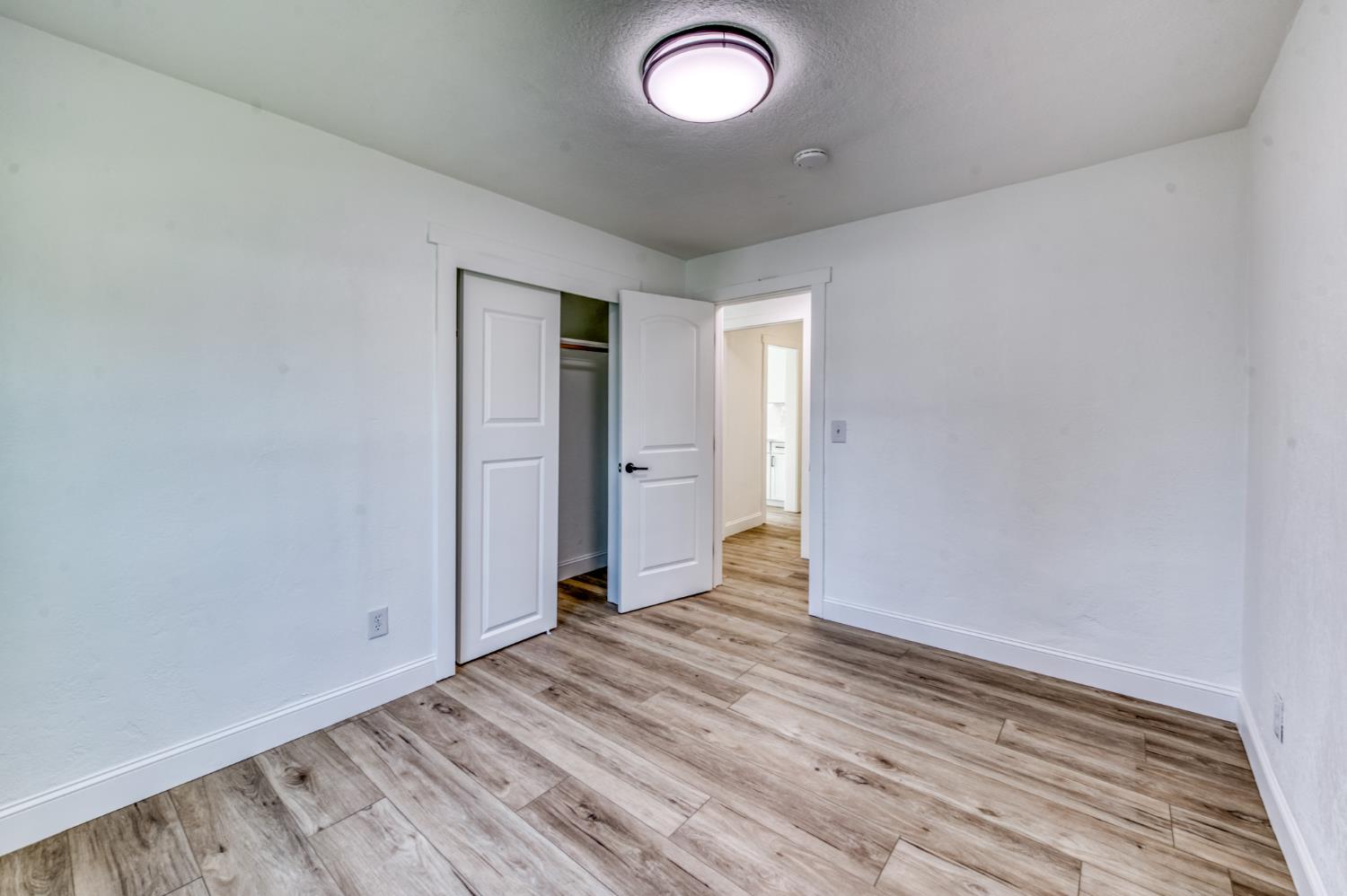 1609 1611 N 6Th St, Fresno, CA 93703