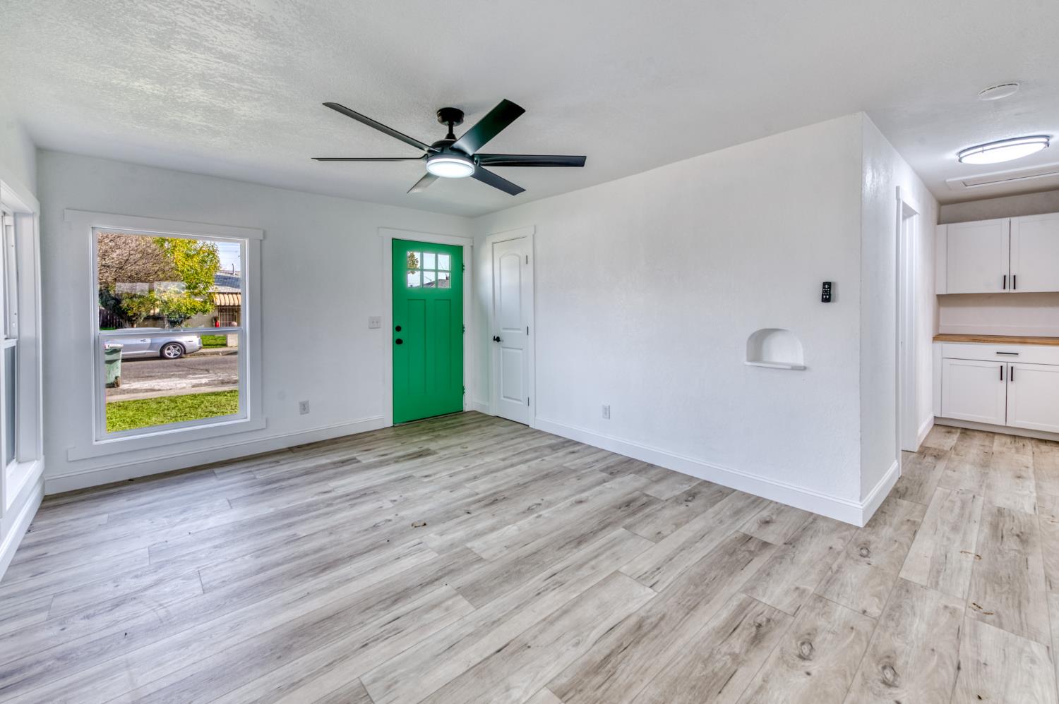 1609 1611 N 6Th St, Fresno, CA 93703