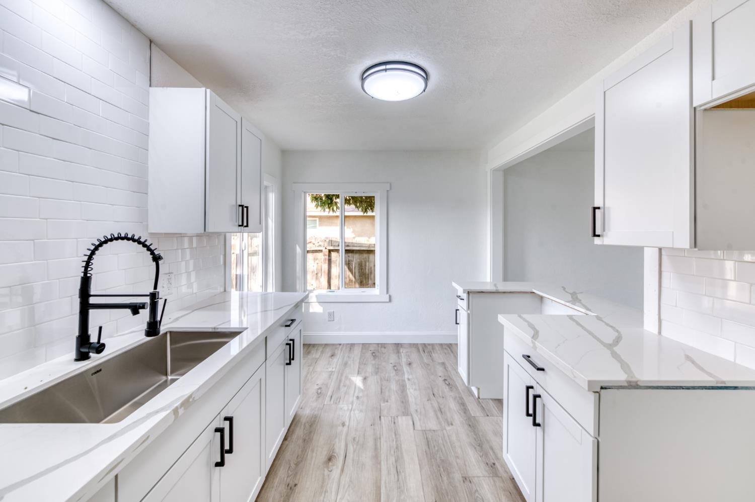 1609 1611 N 6Th St, Fresno, CA 93703