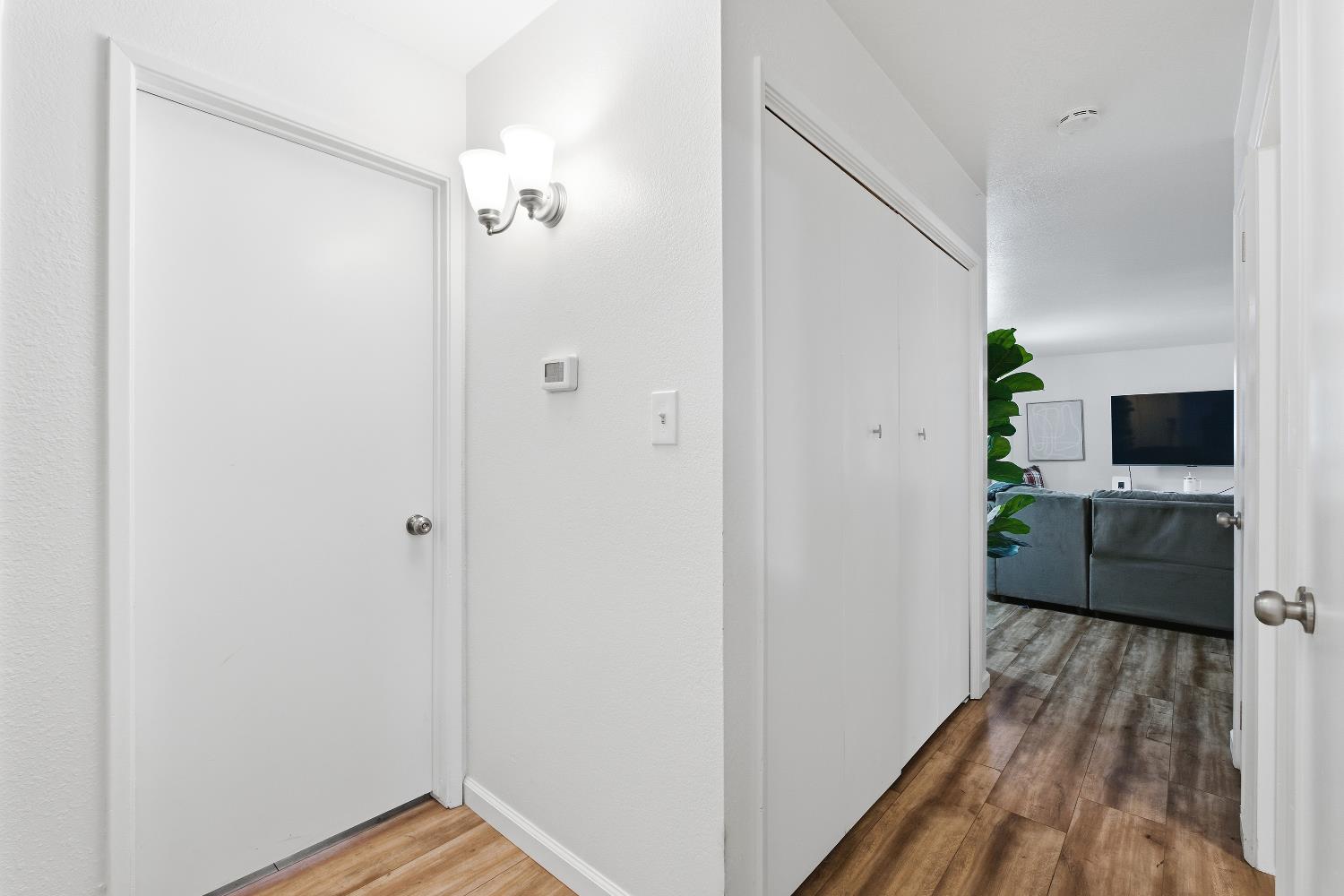 10 W 9Th St, Clovis, CA 93612