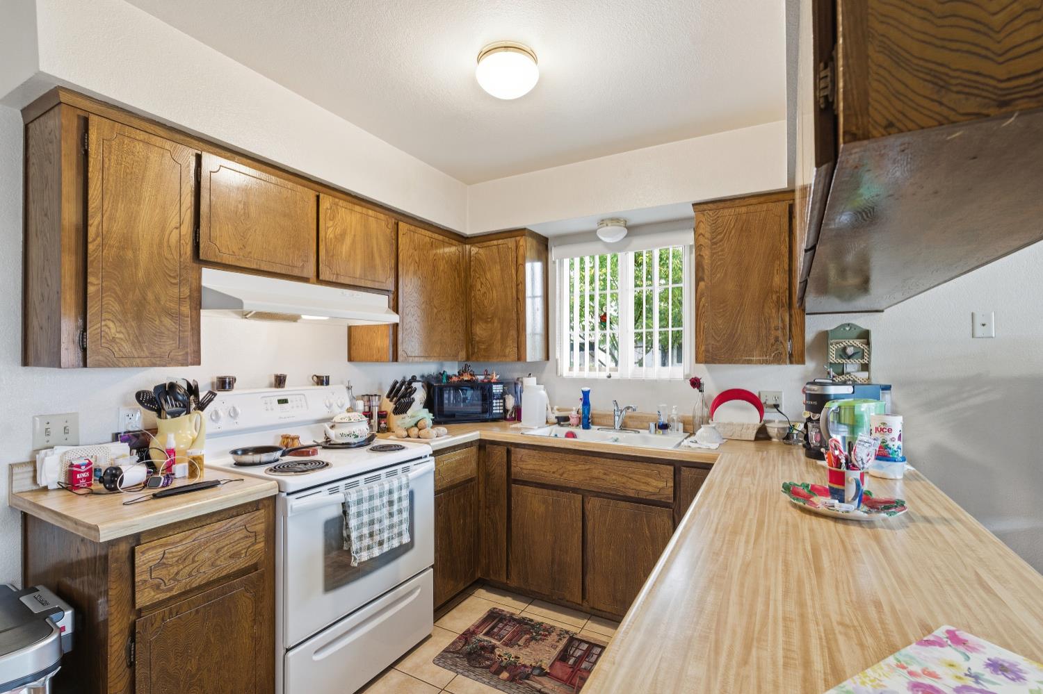 10 W 9Th St, Clovis, CA 93612