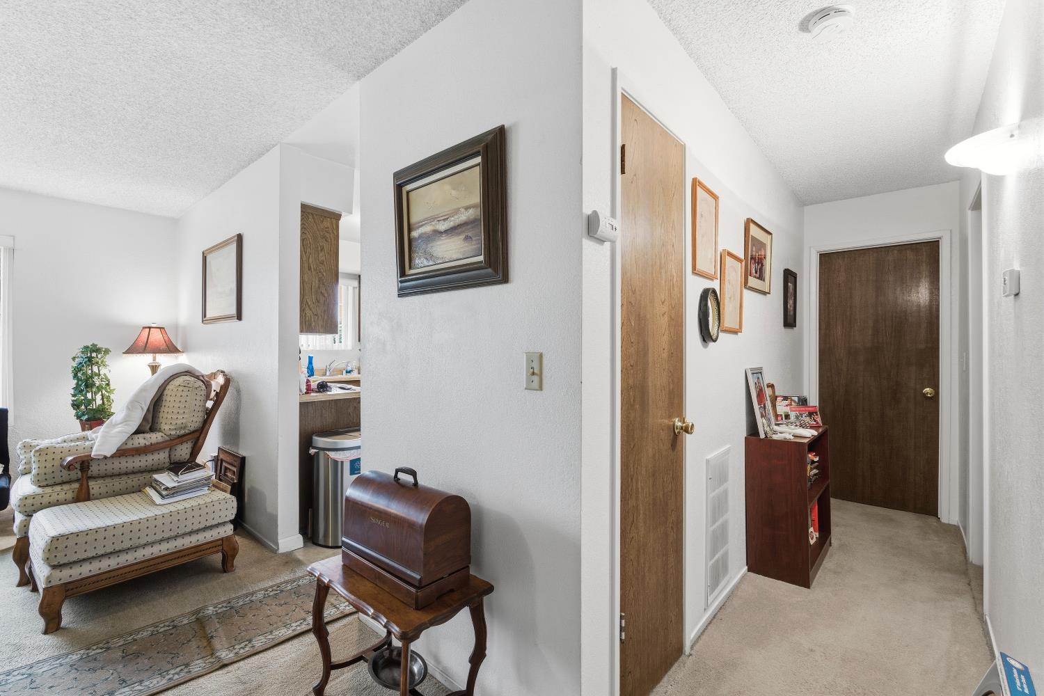 10 W 9Th St, Clovis, CA 93612