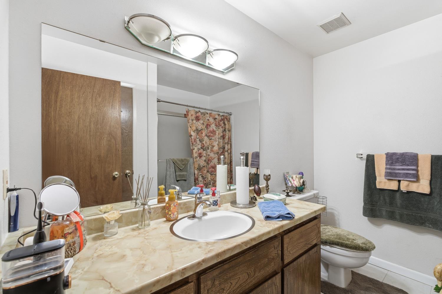 10 W 9Th St, Clovis, CA 93612