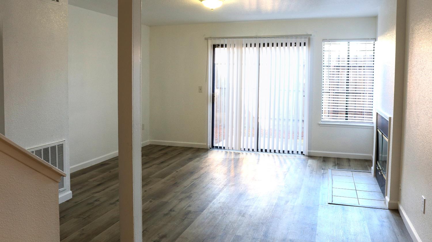 1221 N Peach Ave #142, Fresno, CA 93727