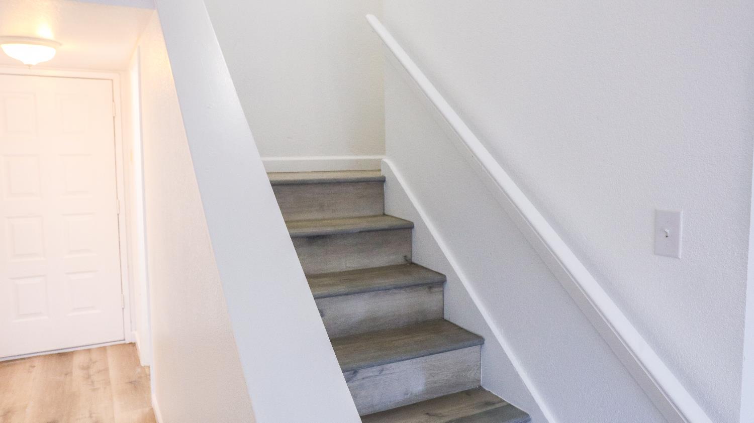 1221 N Peach Ave #142, Fresno, CA 93727