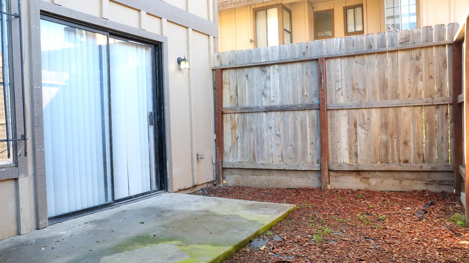 1221 N Peach Ave #142, Fresno, CA 93727