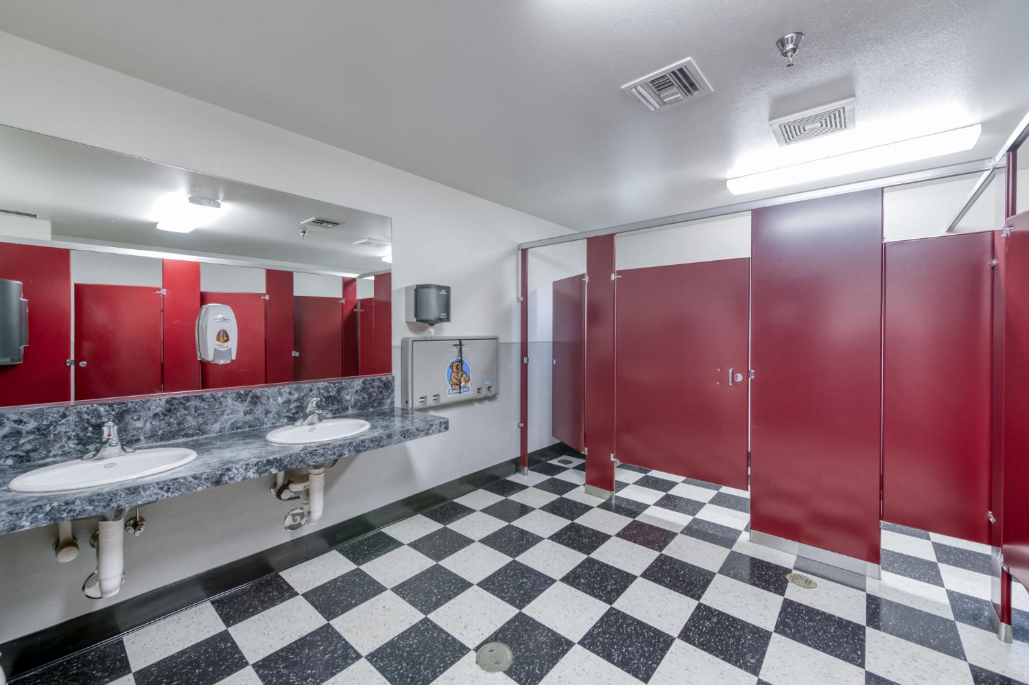 1401 N Wishon Ave, Fresno, CA 93728