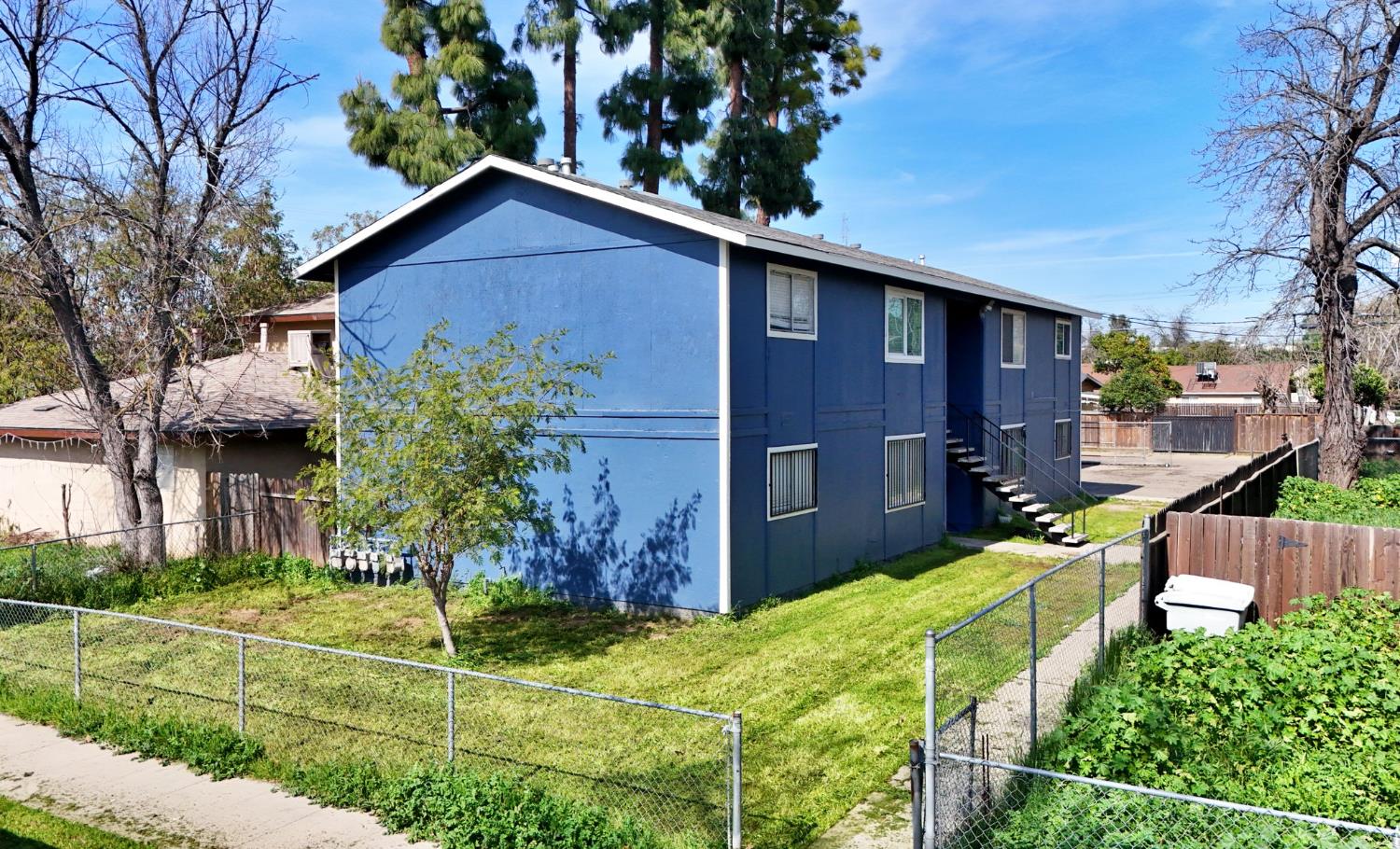 2311 E White Ave, Fresno, CA 93701