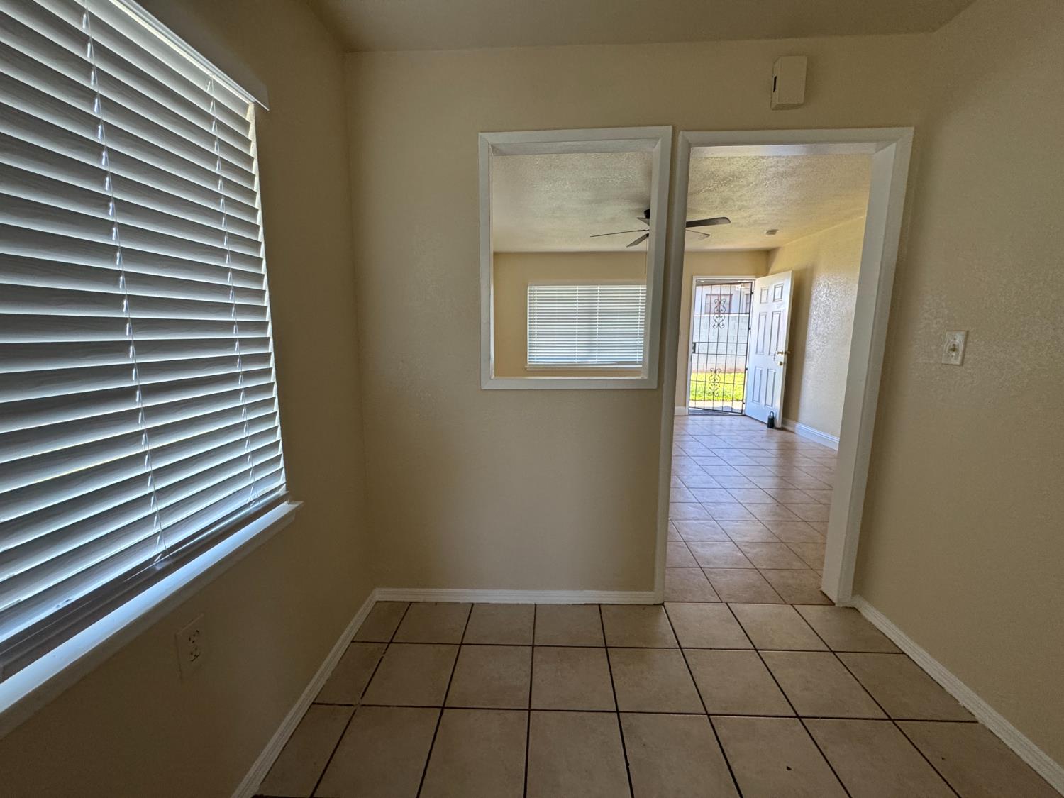 3236 E Clinton Ave, Fresno, CA 93703