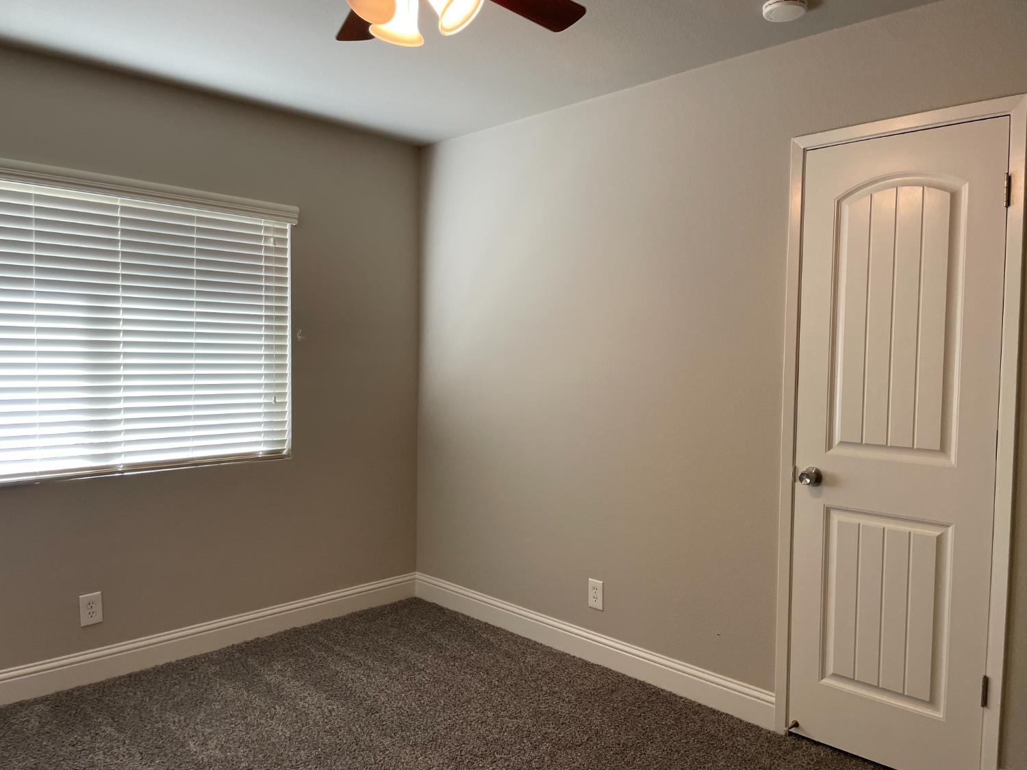 2538 N Thorne Ave, Fresno, CA 93704