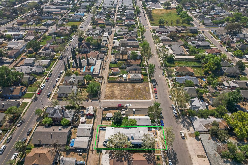 402 N Poplar Ave, Fresno, CA 93701