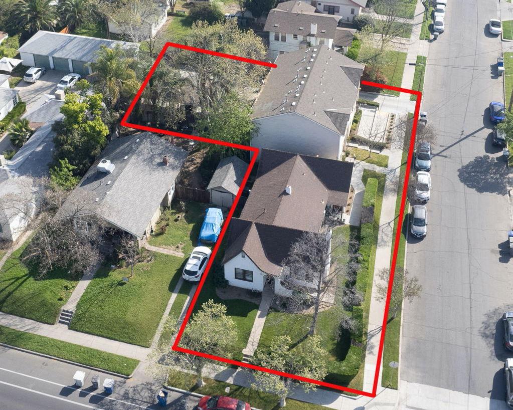 1008 N Broadway St, Fresno, CA 93728