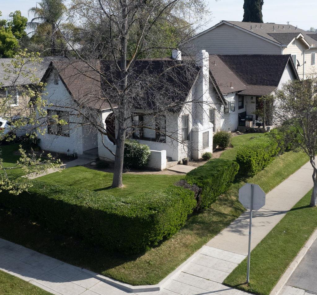 1008 N Broadway St, Fresno, CA 93728
