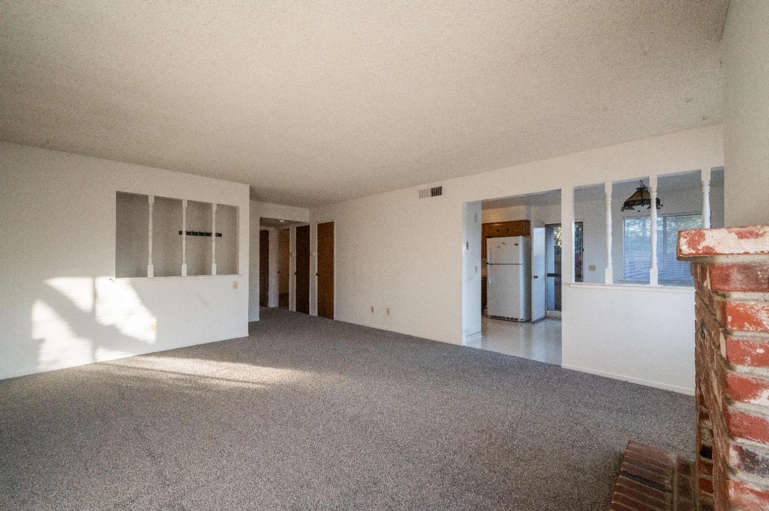 6416 N Remington Ave, Fresno, CA 93704