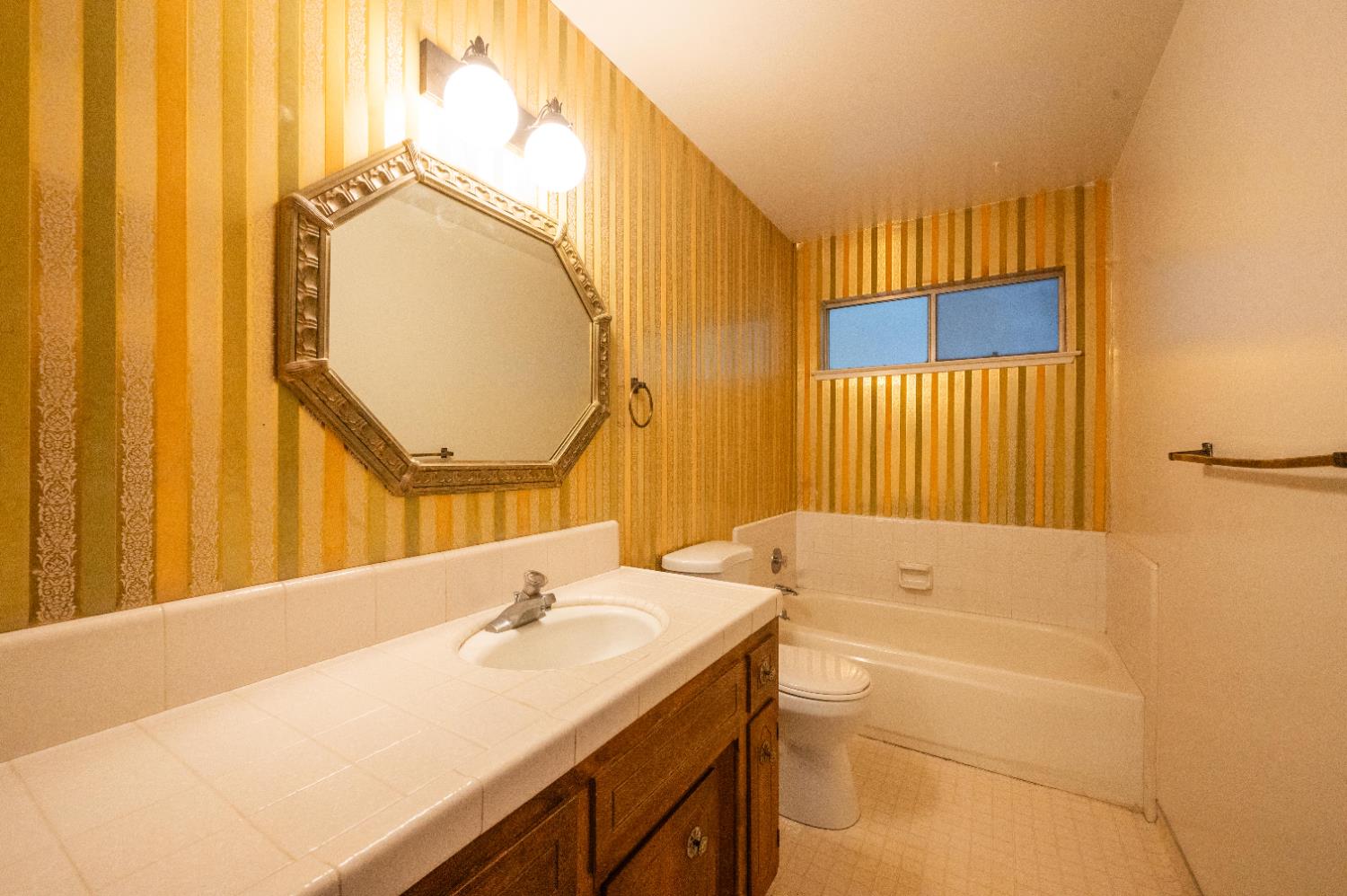 6416 N Remington Ave, Fresno, CA 93704