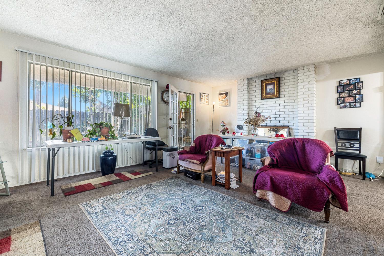 2045 W Simpson, Fresno, CA 93705