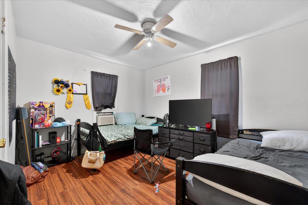 1328 1330 E Fedora Ave, Fresno, CA 93704