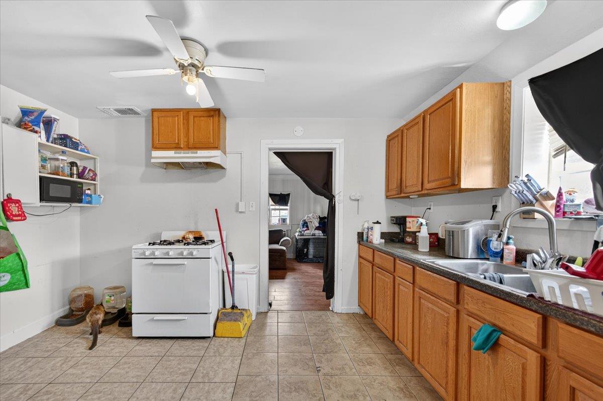 1328 1330 E Fedora Ave, Fresno, CA 93704