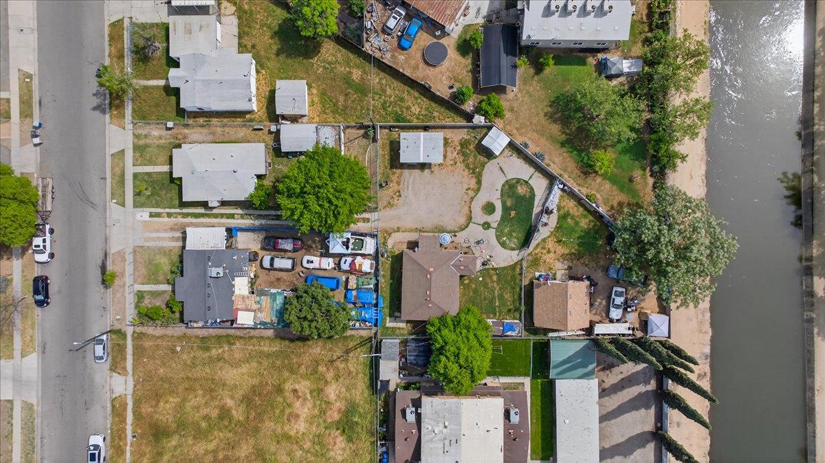 1328 1330 E Fedora Ave, Fresno, CA 93704