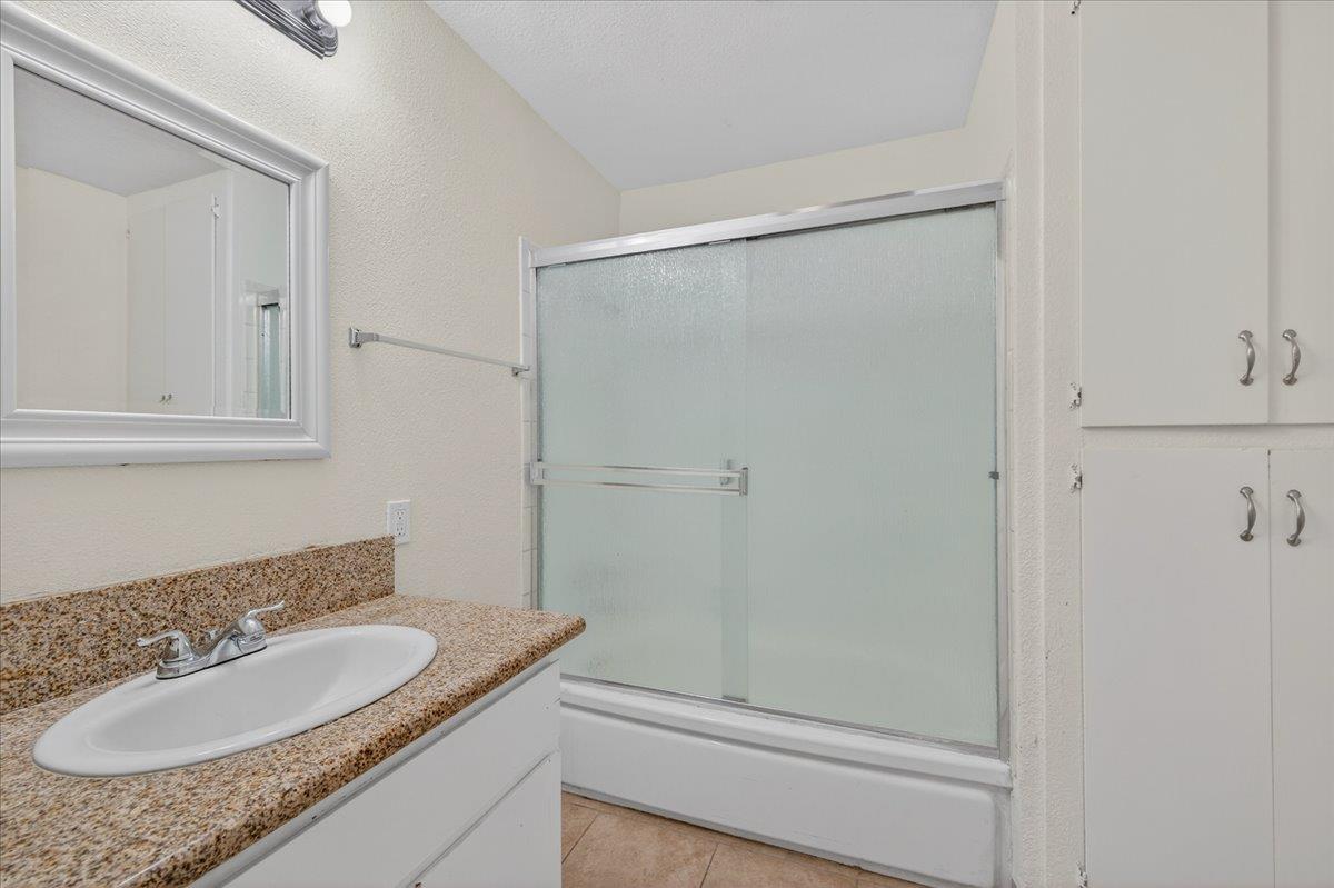 1348 E San Bruno Ave, Fresno, CA 93710