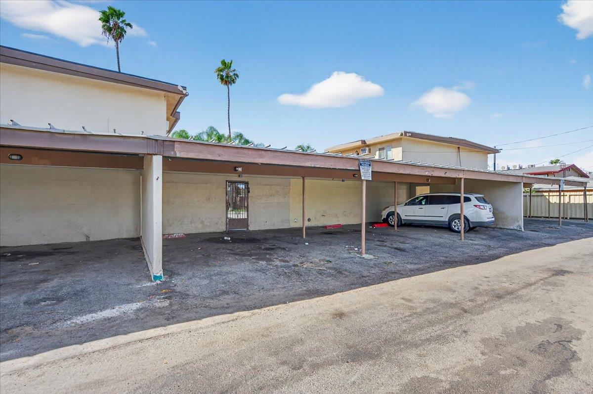 1348 E San Bruno Ave, Fresno, CA 93710