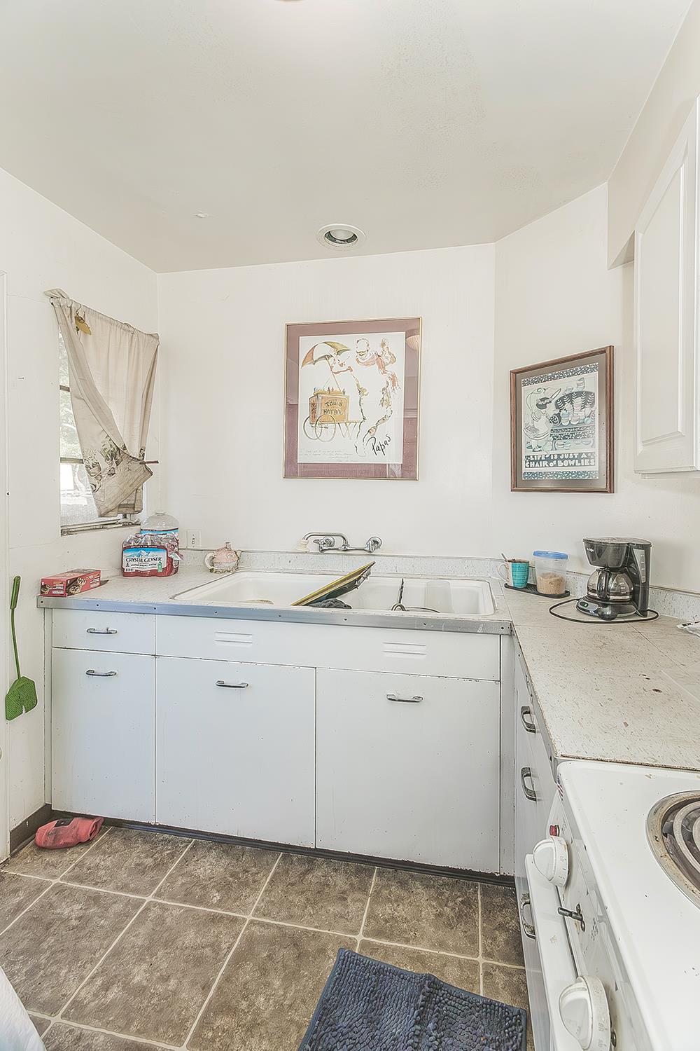 805 807 809 E Andrews Ave, Fresno, CA 93704