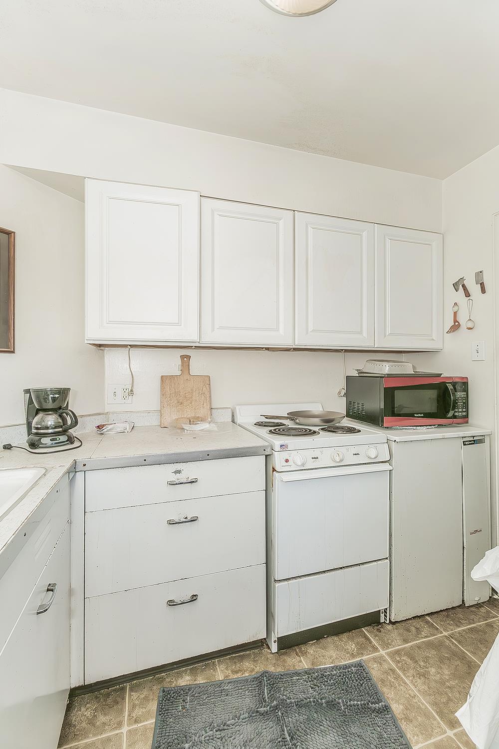 805 807 809 E Andrews Ave, Fresno, CA 93704