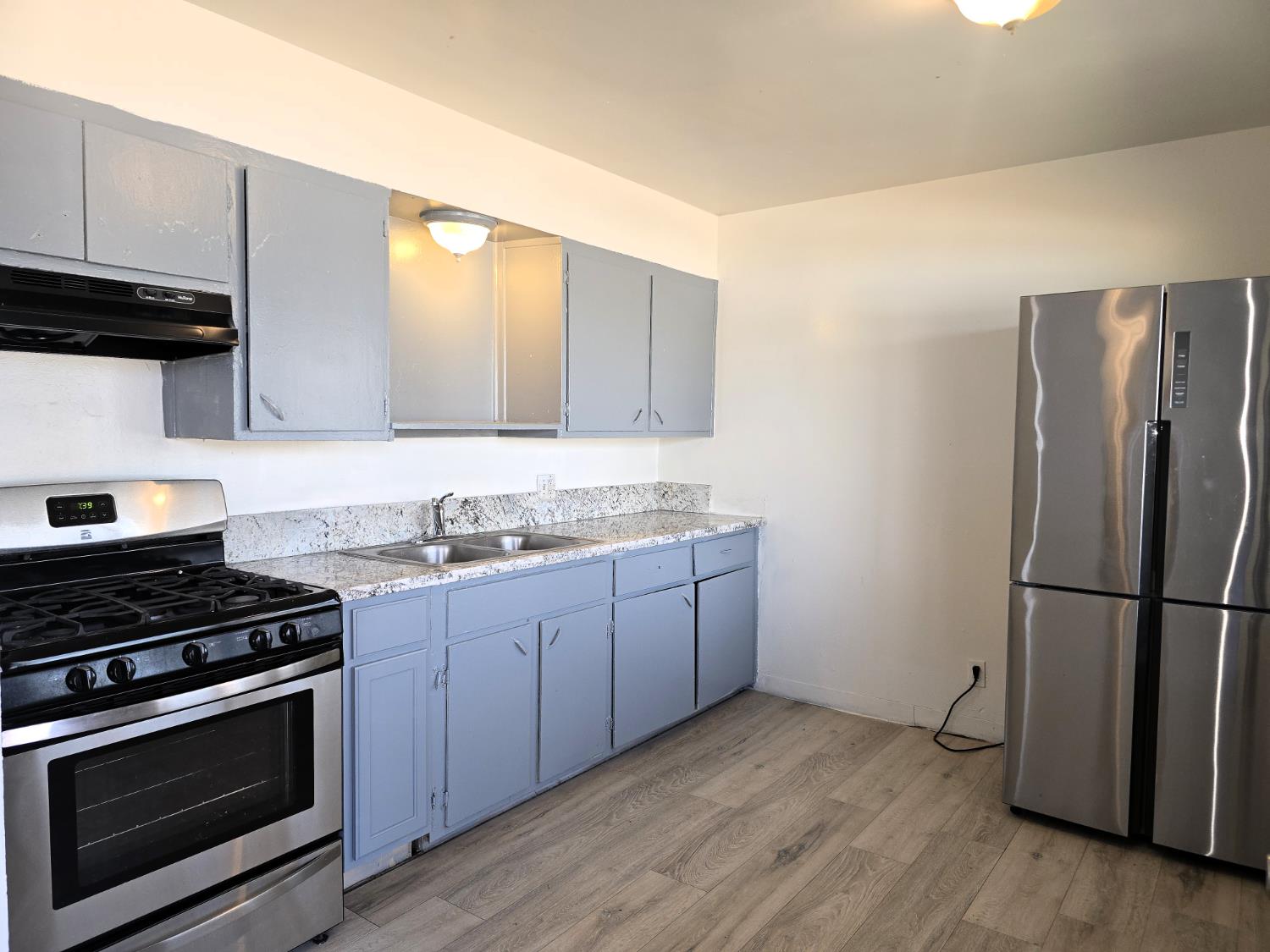 2452 S 9Th St, Fresno, CA 93725