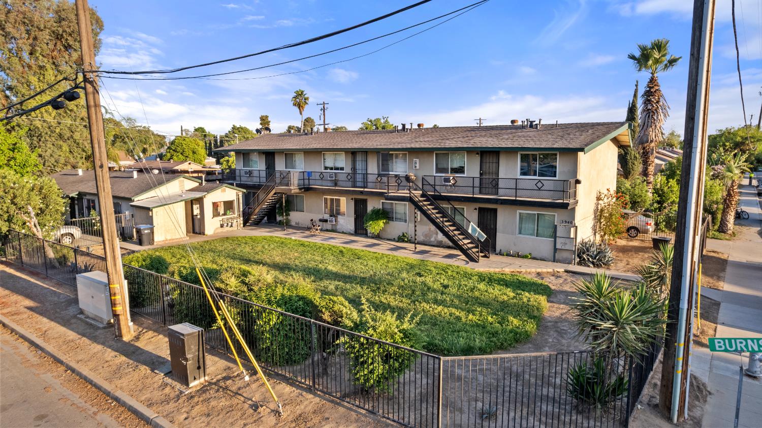 3940 E Burns Ave, Fresno, CA 93725