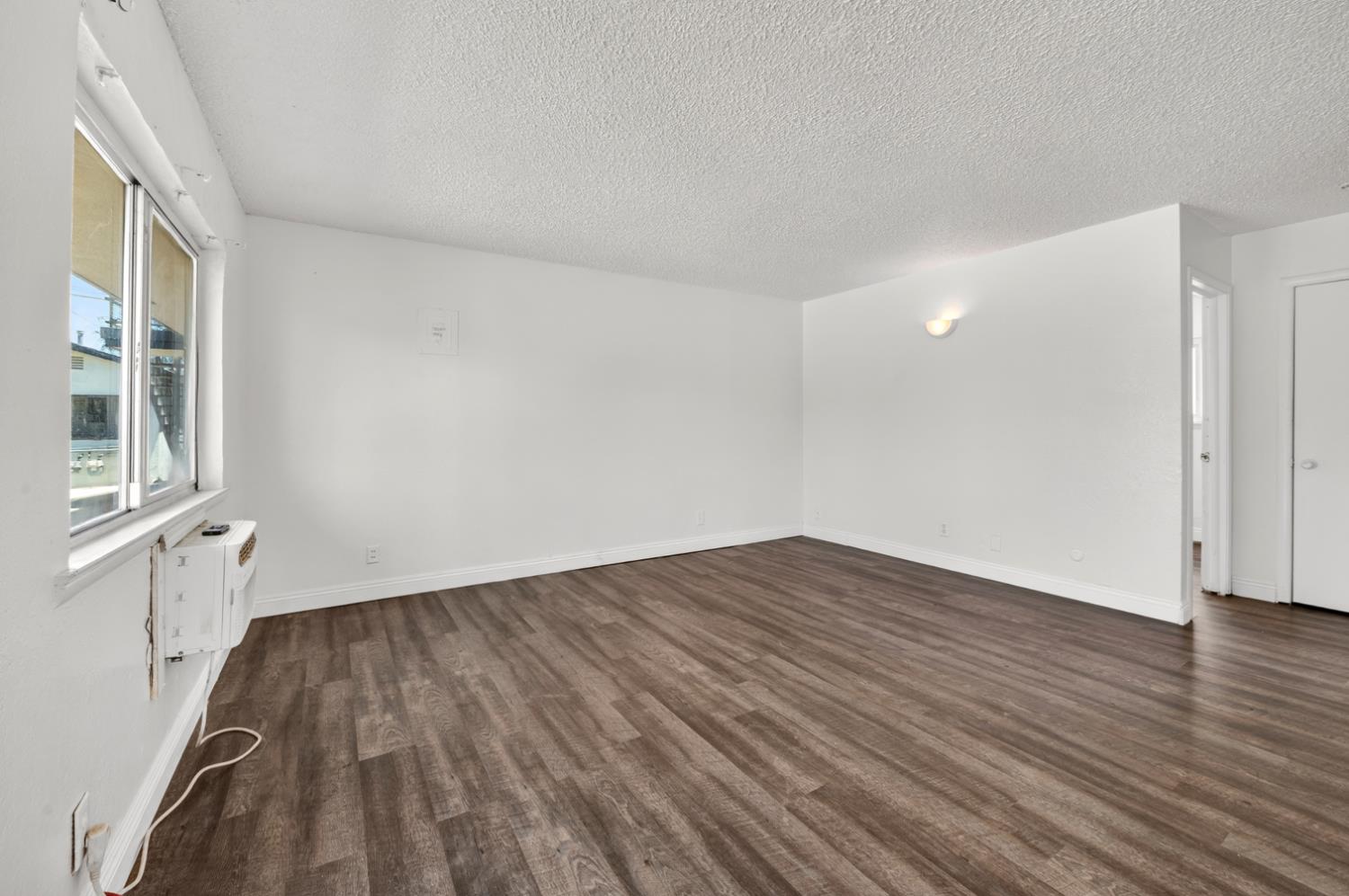3940 E Burns Ave, Fresno, CA 93725