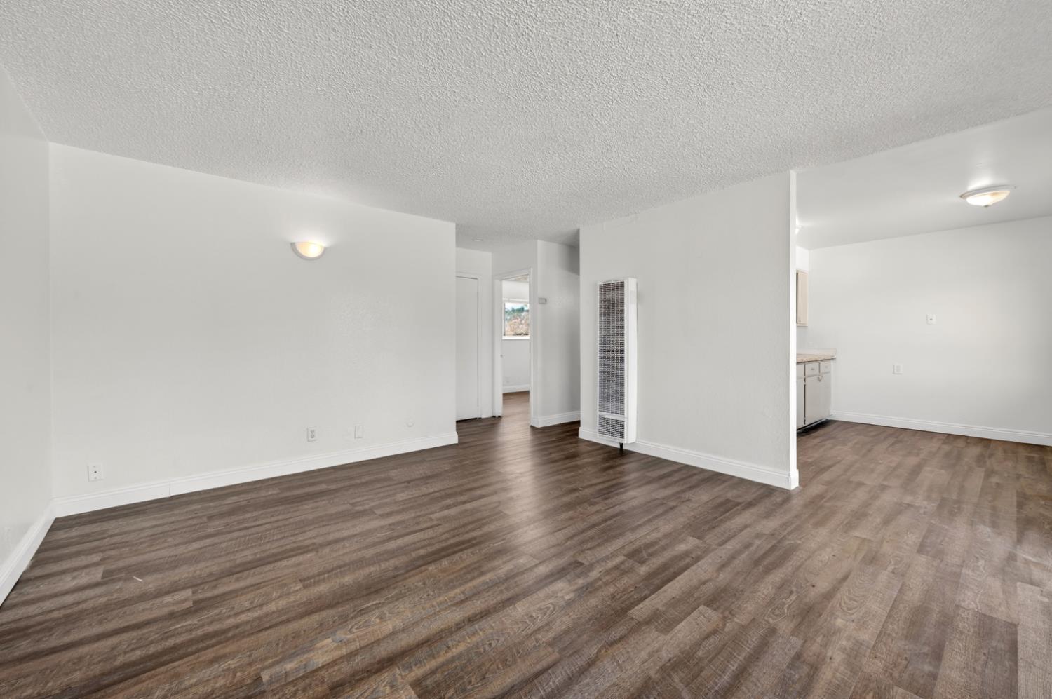3940 E Burns Ave, Fresno, CA 93725