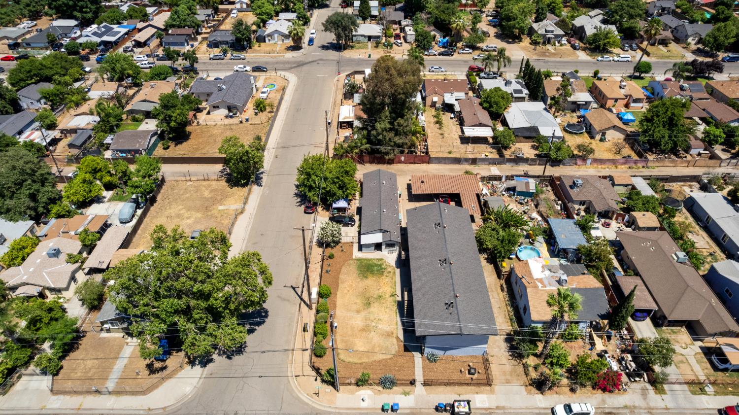 3940 E Burns Ave, Fresno, CA 93725