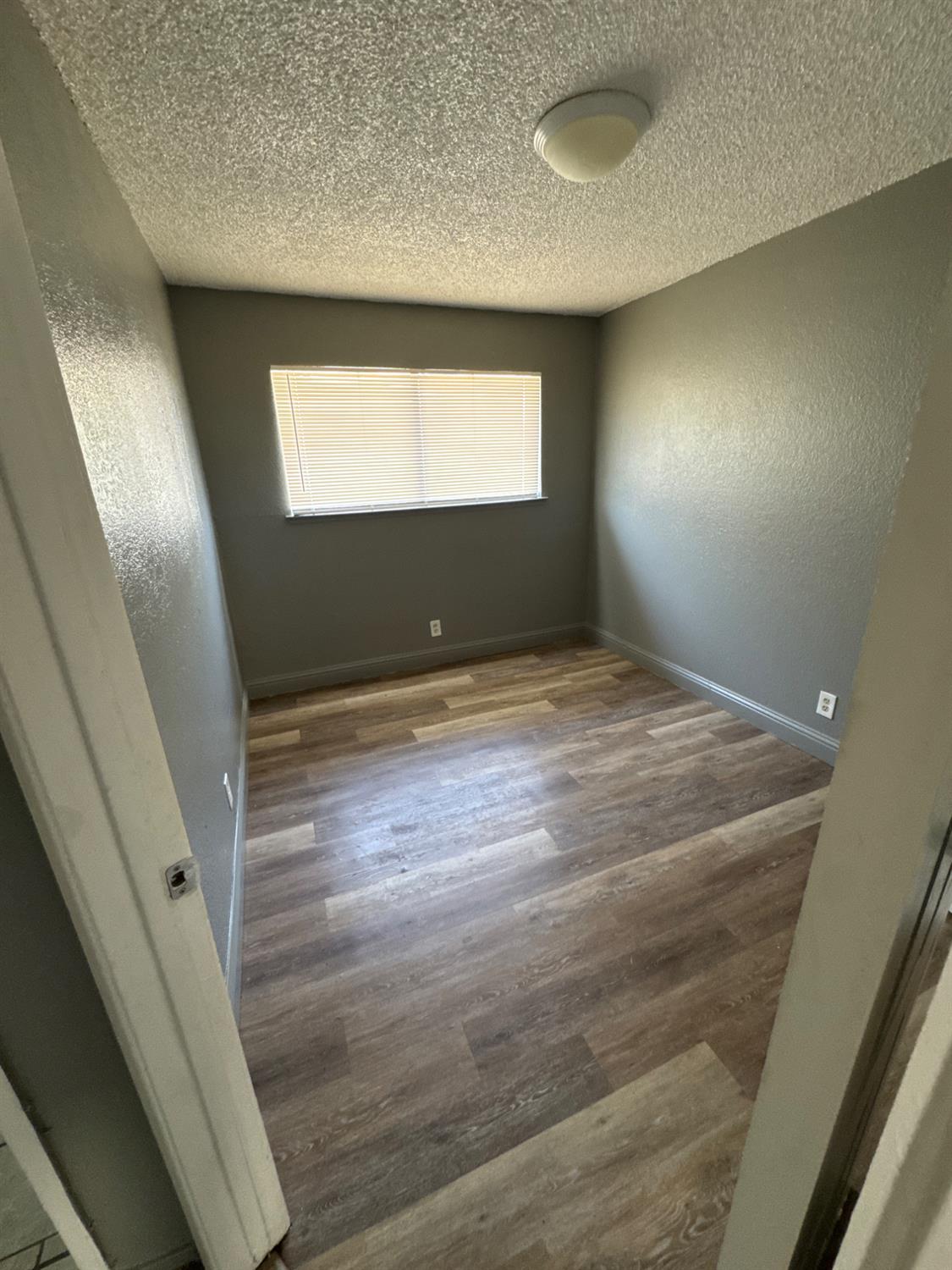 2025 E White Ave, Fresno, CA 93701