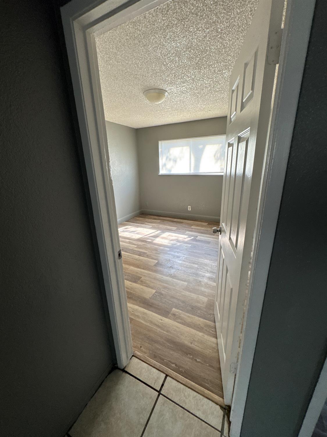 2025 E White Ave, Fresno, CA 93701