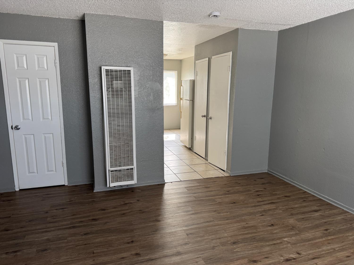 2025 E White Ave, Fresno, CA 93701