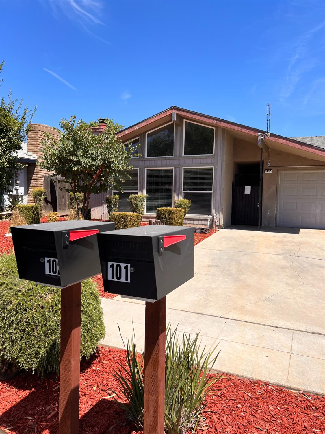 3136 W Austin 101 & 102 Way, Fresno, CA 93722