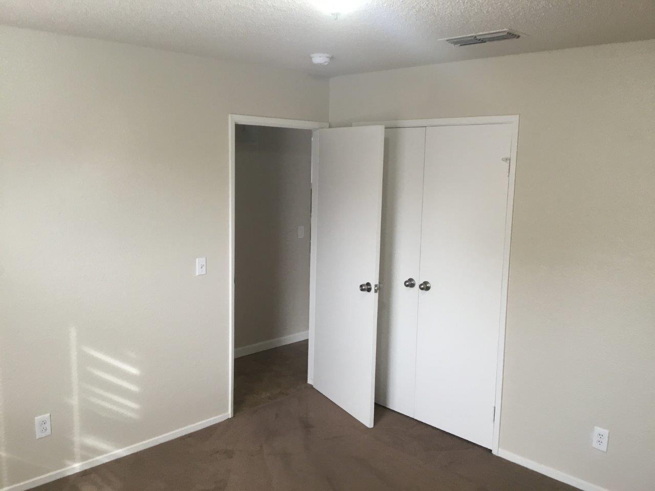 4778 E Hoxie Ave, Fresno, CA 93725