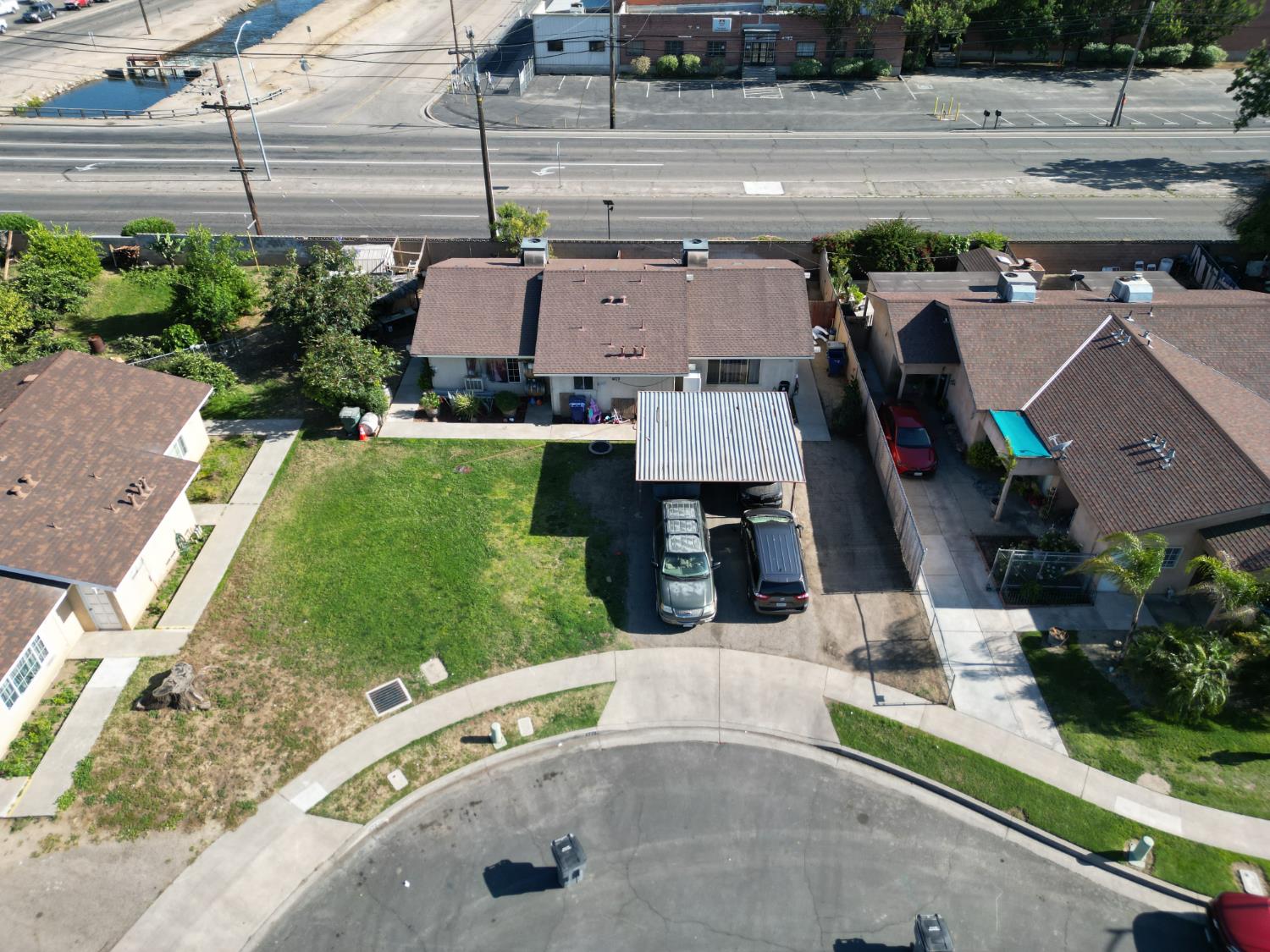 4778 E Hoxie Ave, Fresno, CA 93725