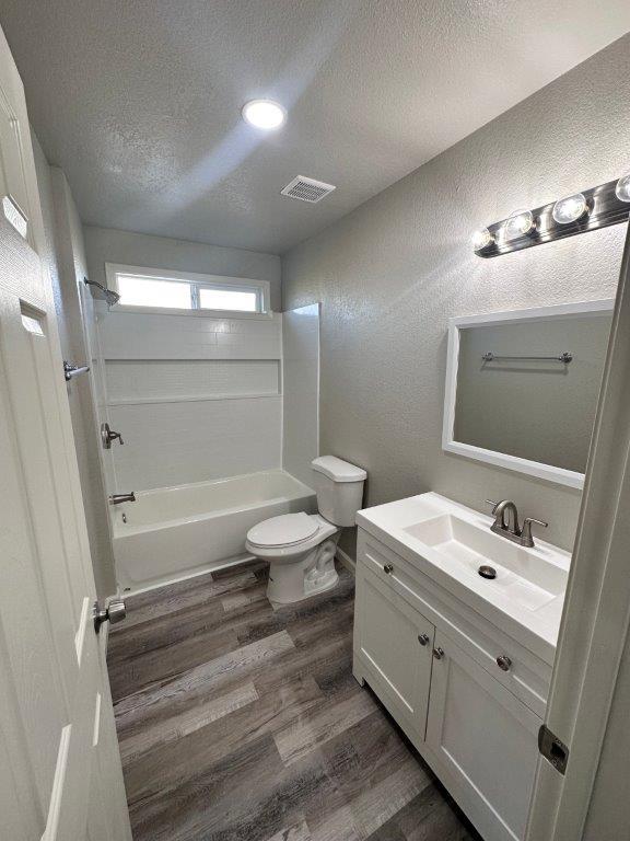 1361 N Archie Ave #101, Fresno, CA 93703