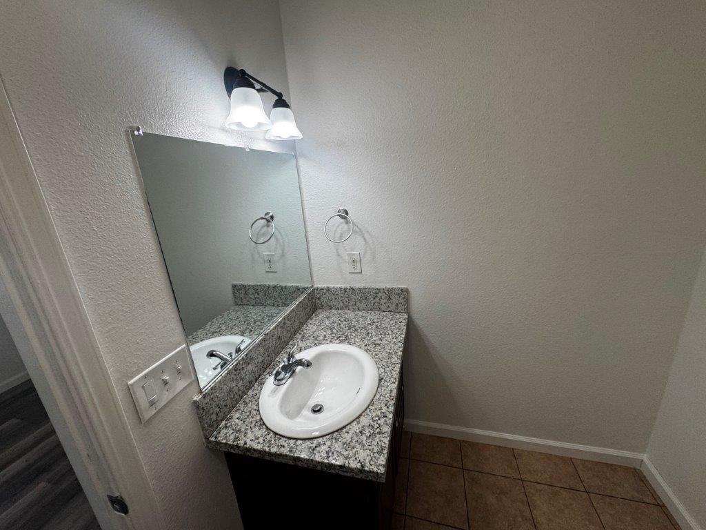 2901 E Olive Ave, Fresno, CA 93701