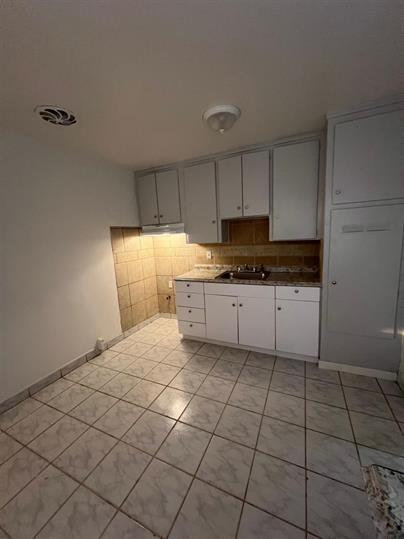 3555 E McKinley Ave, Fresno, CA 93703