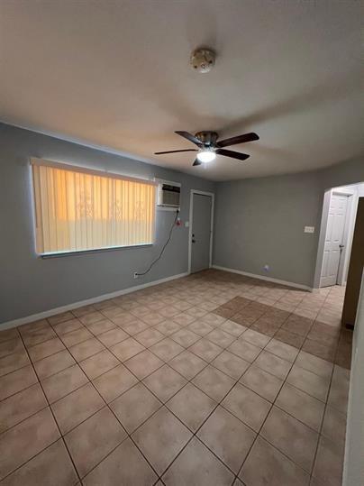 3555 E McKinley Ave, Fresno, CA 93703