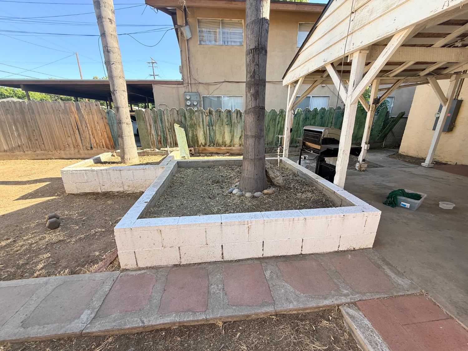 728 730 N Palm Ave, Fresno, CA 93728
