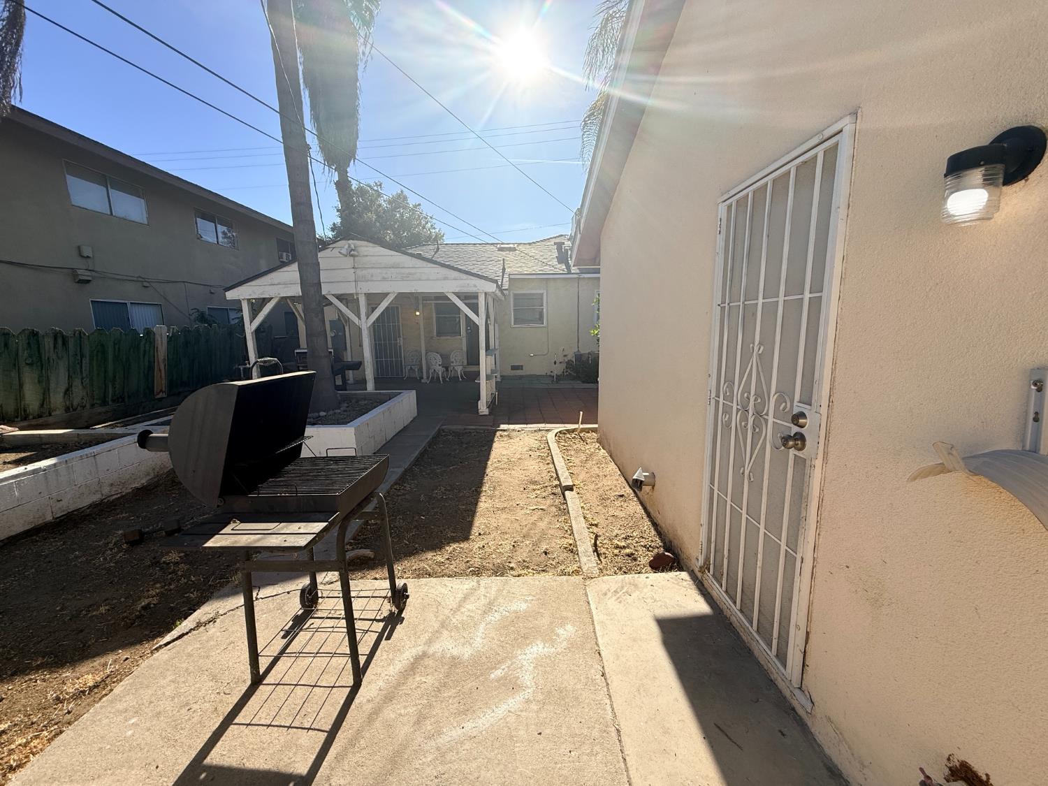 728 730 N Palm Ave, Fresno, CA 93728