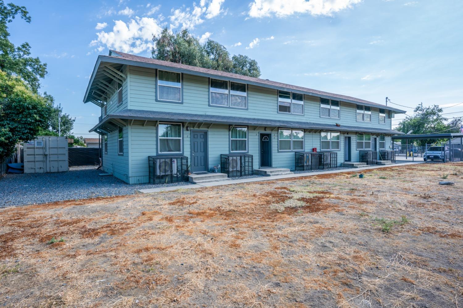2567 S Rowell Ave, Fresno, CA 93725